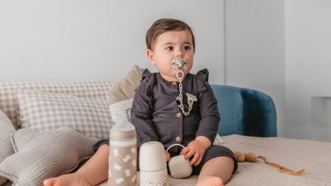 svg+xml;charset=utf-8,%3Csvg%20xmlns%3D'http%3A%2F%2Fwww