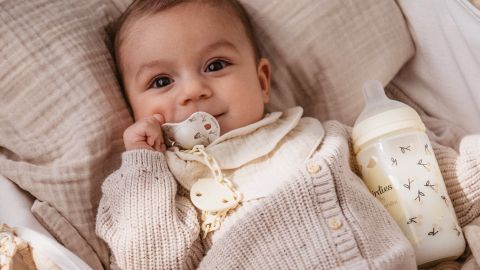 svg+xml;charset=utf-8,%3Csvg%20xmlns%3D'http%3A%2F%2Fwww